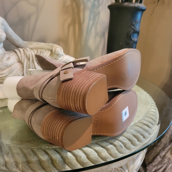 Ugg Elora Suede Ankle Boot in Nubuck size 8.5 #457 - Picture 13 of 16